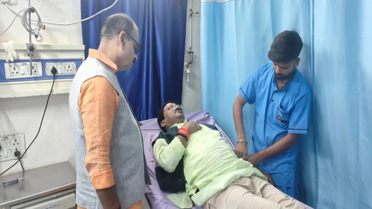 पटना में BJP MLA संजय गुप्ता की कार के उड़े परखच्चे, बाल-बाल बची जान!