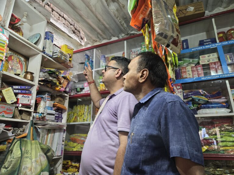 मानगो में छत काटकर बड़ी चोरी, मामा स्टोर से 85 हजार नकद गायब