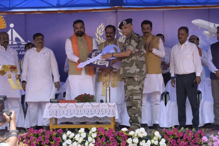 दरभंगा एयरपोर्ट की सुरक्षा अब CISF के हवाले, 72वां हवाई अड्डा बन गया SEO हिंदी न्यूज प्रॉम्प्ट