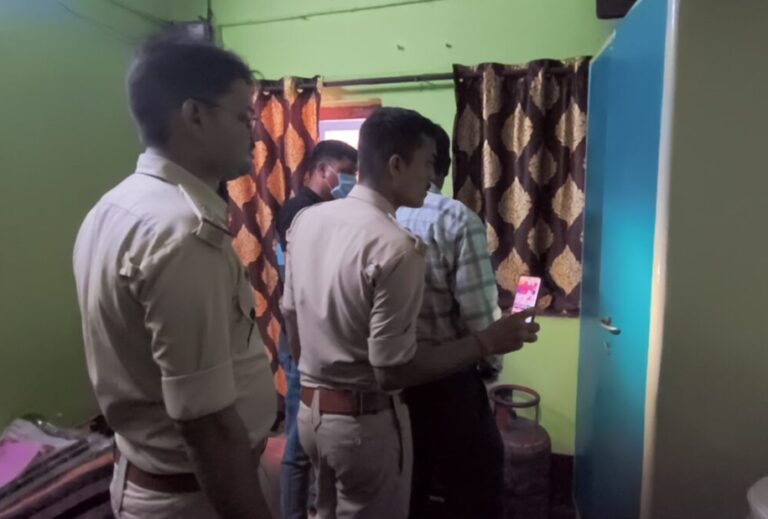 जमशेदपुर में बंद घर से लाखों की चोरी, 6 तोला सोना लेकर फरार