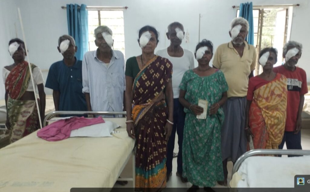 चाईबासा में 9 मरीजों को मिली नई रोशनी, सफल मोतियाबिंद ऑपरेशन से बढ़ी उम्मीद
