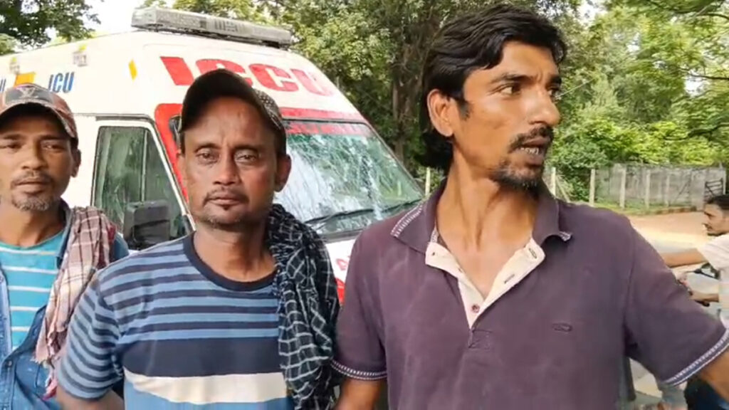 जमशेदपुर: बेल्डीह लेक के पास व्यक्ति ने पेट्रोल डालकर लगाई आग, लोगों ने ऐसे बचाई जान