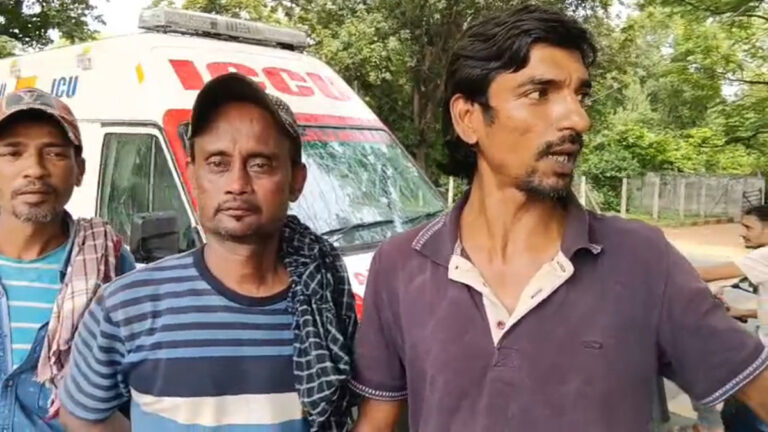जमशेदपुर: बेल्डीह लेक के पास व्यक्ति ने पेट्रोल डालकर लगाई आग, लोगों ने ऐसे बचाई जान