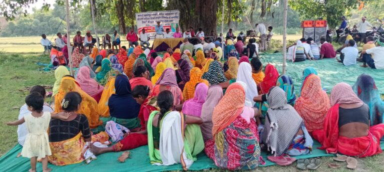स्थानीय हक और रोजगार को लेकर ग्रामीणों का हुंकार, ग्रामसभा में कंपनी-प्रशासन को चेतावनी