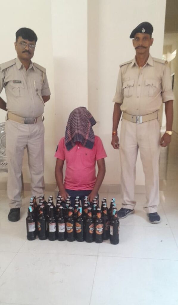 बोड़ाम में अवैध विदेशी शराब का भंडाफोड़, तस्कर गिरफ्तार, मचा हड़कंप
