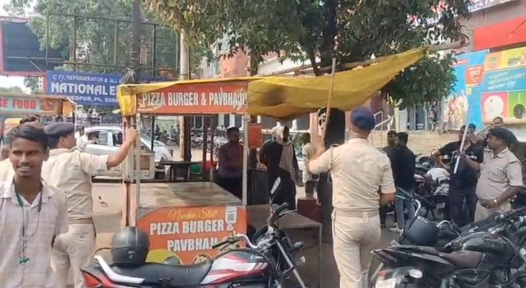 साकची में दूसरे दिन भी चला अभियान, वाहन चालकों और दुकानदारों पर कड़ी कार्रवाई