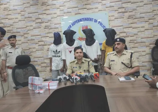 जमशेदपुर में सनसनीखेज फायरिंग का पर्दाफाश, देसी पिस्टल संग चार आरोपी दबोचे गए