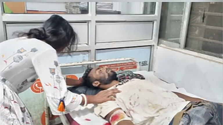 रातू के लहना गांव में आपसी विवाद में लाठी-डंडों से युवक को मार डाला; परिजनों को भी पीटा, तनाव!