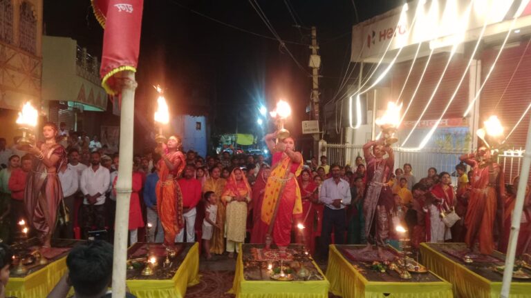 राम लखन हनुमान मंदिर की 15वीं वर्षगांठ पर भक्ति का महासंगम, महाआरती बनी आकर्षण