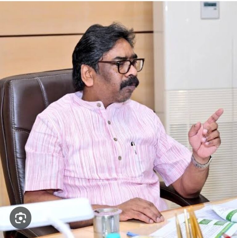 झारखंड में धीमी सड़क योजनाओं पर सीएम हेमंत सोरेन की नाराज़गी , दो माह में काम पूरा करने का दिया सख्त निर्देश;