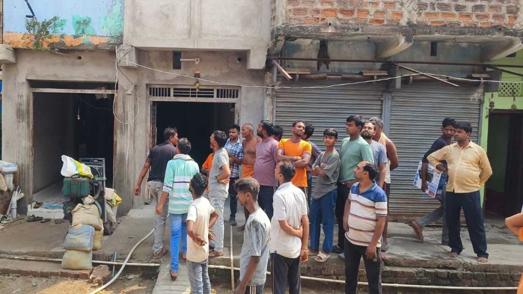 नवादा में गैस सिलेंडर से लगी भीषण आग, लाखों की संपत्ति जलकर राख