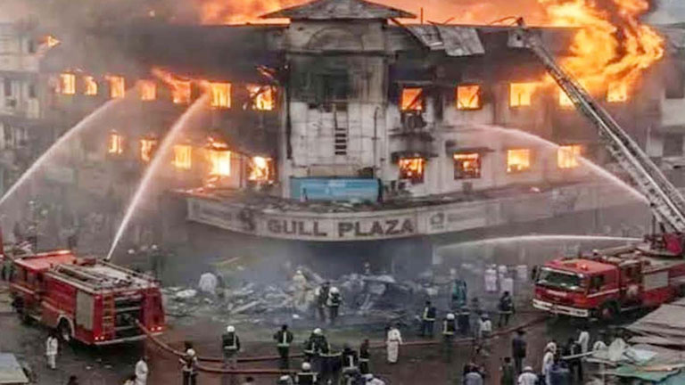 कराची के भीषण अग्निकांड में 11 साल का मासूम बना आरोपी; 72 लोगों की हुई थी मौ’त