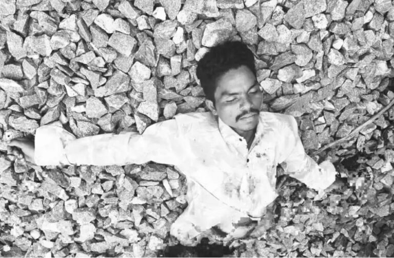 चाईबासा में ट्रेन की चपेट में युवक की मौत, आत्महत्या की आशंका से बढ़ा सस्पेंस