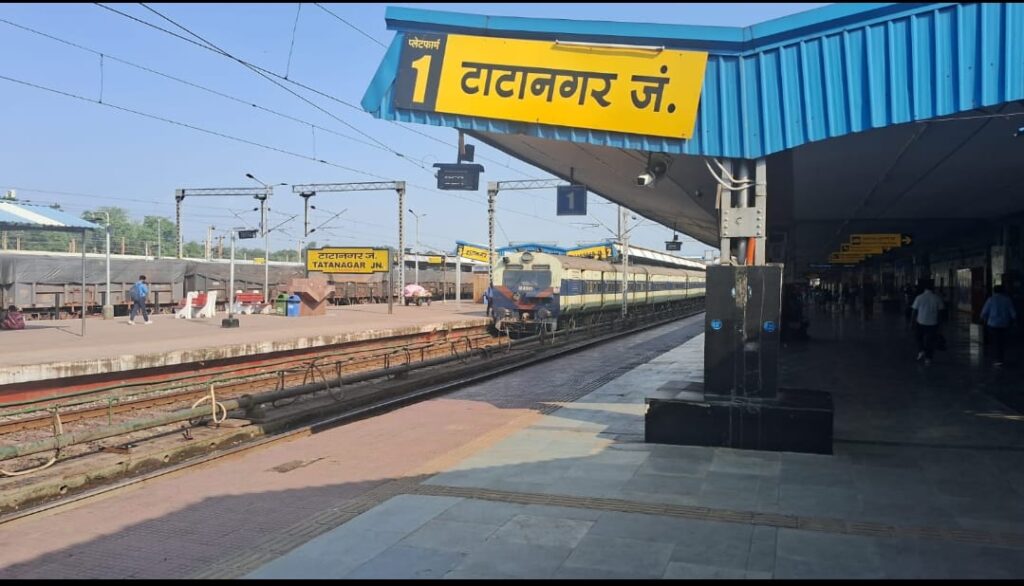 जनशताब्दी एक्सप्रेस के यात्रियों को झटका, टाटानगर के बाद ट्रेन सेवा आज रहेगी बंद