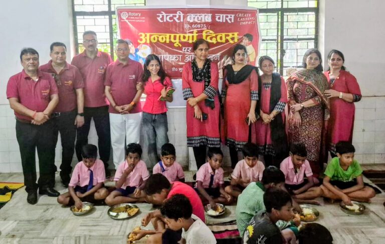 रोटरी क्लब चास की अनूठी पहल, 140 बच्चों को कराया विशेष पौष्टिक भोजन, खिल उठे चेहरे