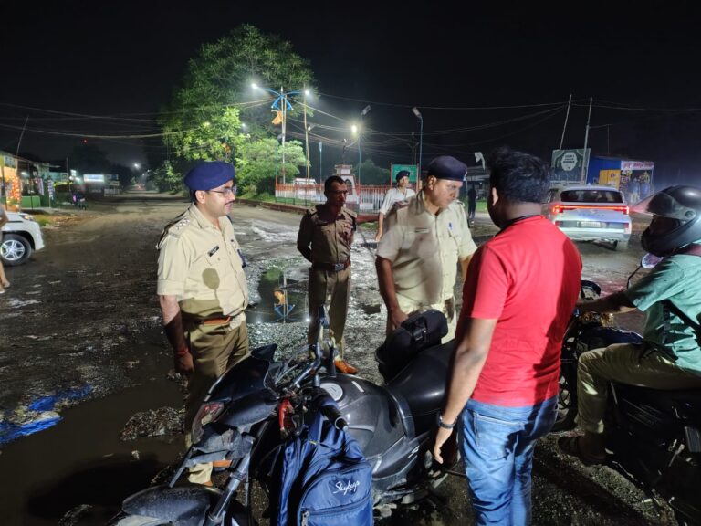 मणिपुर में असम राइफल्स कैंप पर उग्र हमला, आगजनी से मचा हड़कंप