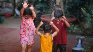 बारिश में बच्चों की सेहत